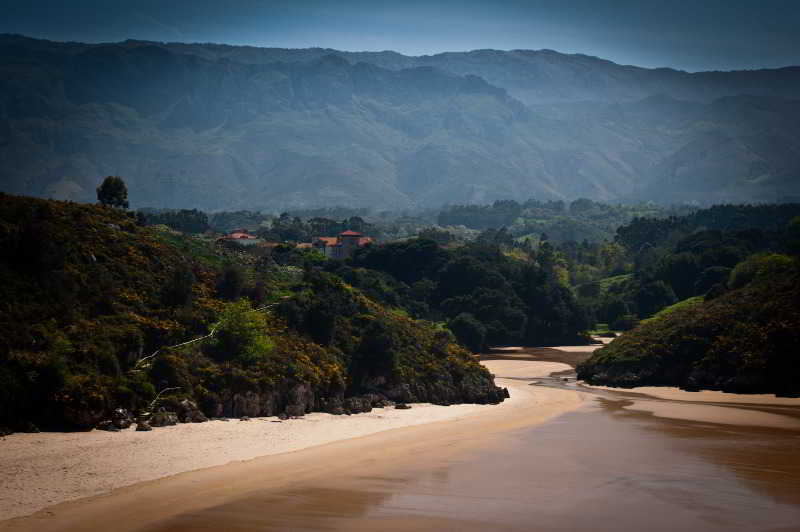 Hotel Villa Miramar Llanes Eksteriør bilde